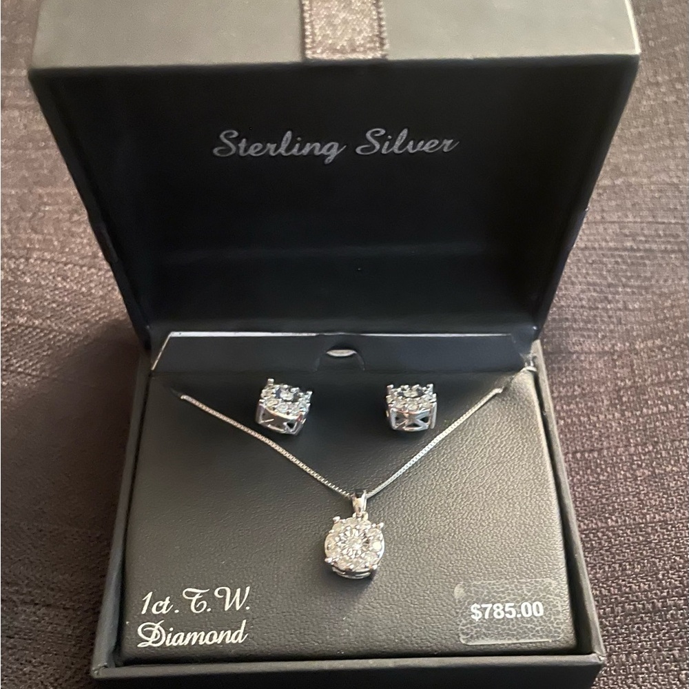 Kohl's Sterling Silver 1 Carat TW  Diamond Halo Earrings and Necklace Set